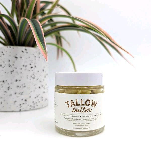 Grass-Fed Tallow Butter Deep Facial Moisturizer with Frankincense Resin Extract Oil