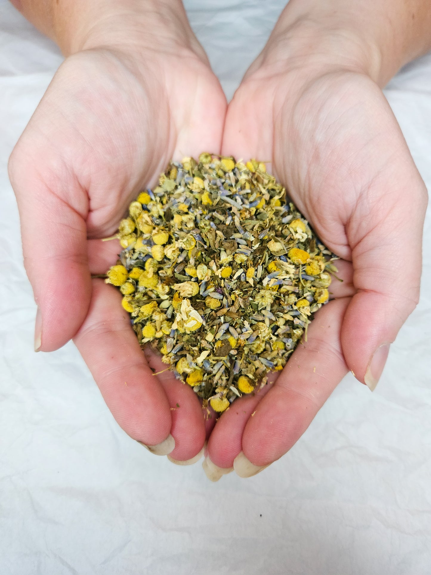 Sleep Easy: Herbal Tea Blend for Relaxation & Restorative Rest (Caffeine-Free)