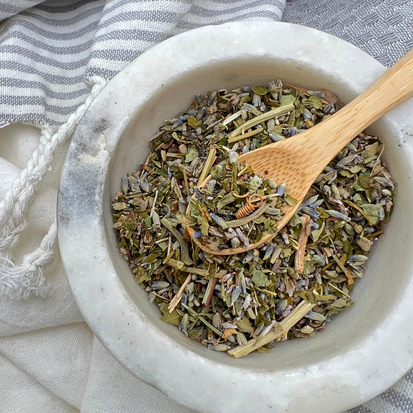 Restful Mind: Herbal Tea Blend for Nighttime Overthinkers (Caffeine-Free)