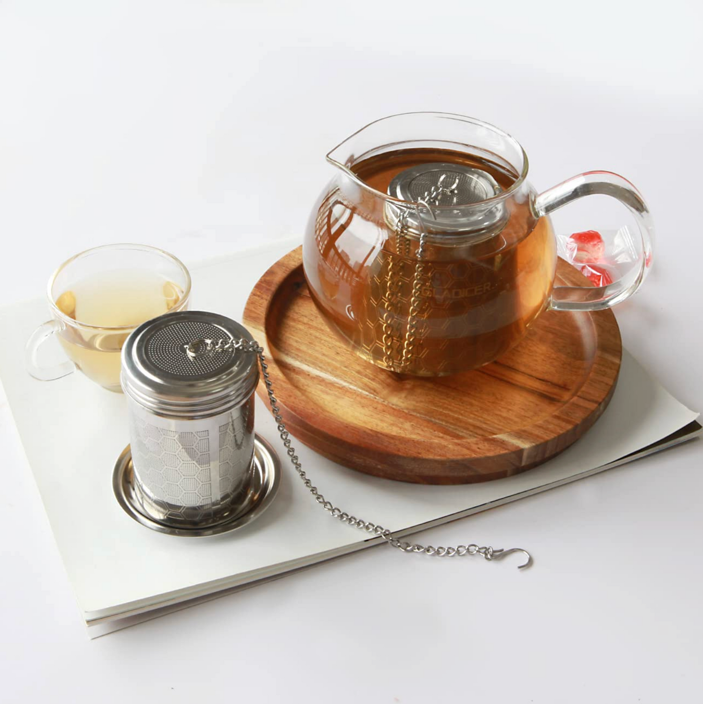 Honeycomb Mesh Loose Leaf Tea Strainer with Extended Chain & Saucer